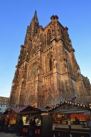 France, Bas Rhin, Strasbourg, old town listed as World Heritage by UNESCO, Notre Dame Cathedral, Christmas market (Christkindelsmarik) at the foot of Notre Dame Cathedral