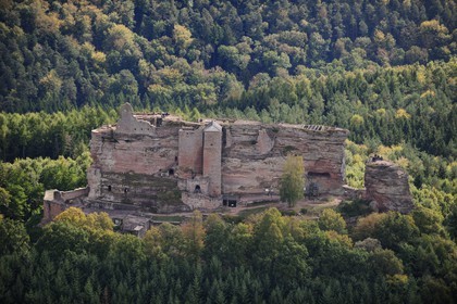 France, Bas-Rhin (67), château de Fleckenstein (photo aérienne)