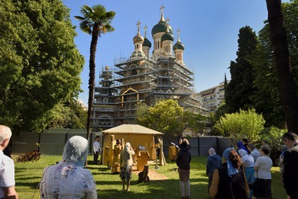 France, Alpes-Maritimes (06), Nice, la cathédrale orthodoxe russe Saint-Nicolas construite en 1859 sur le boulevard Tzarévitch, messe en plein air