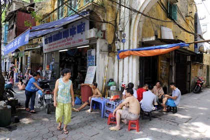Vietnam, Hanoï, petit café de rue