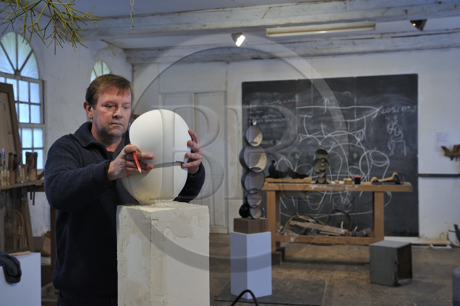 France, Calvados (14), Orbec, sculptures d'Axel Cassel