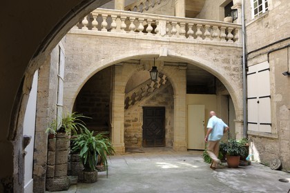 France, Herault, Pezenas, staircase from the Hotel of Landes de Saint-Palais from the 16-17th century cours (street) Jean Jaures