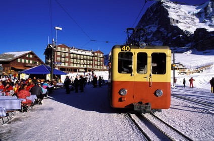 Switzerland, Bern Region (Bernese Oberland), rack train going to the Jungfrau in Kleine Scheidegg (6760 ft)