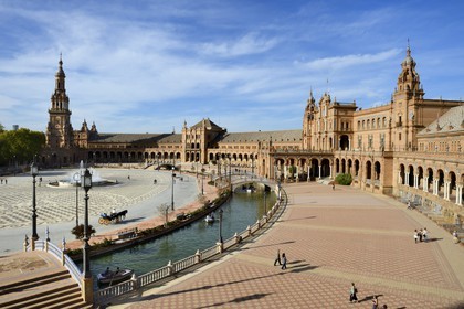 Espagne, Andalousie, Séville, Parque de Maria Luisa, Plaza de Espana (Place d' Espagne) construite pour l'Exposition ibéro-américaine de 1929