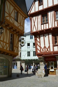 France, Morbihan, Gulf of Morbihan (Golfe du Morbihan), Vannes, half-timbered houses place Saint Pierre and place Henri IV in the background