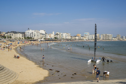 France, Vendee, Les Sables d'Olonne, the Grande Plage and the seafront buildings