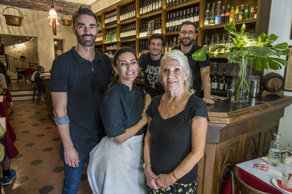 France, Alpes-Maritimes, Nice, old town, Restaurant Acchiardo in Rue Droite, Virginie Acchiardo, chef of the restaurant and her family
