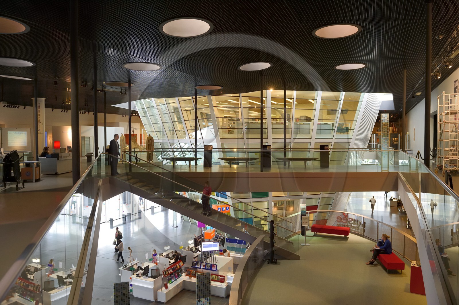 France, Ille-et-Vilaine (35), Rennes, Les Champs Libres de l'architecte Christian de Portzamparc, installation culturelle regroupant une bibliothèque, le musée de Bretagne et un espace des sciences
