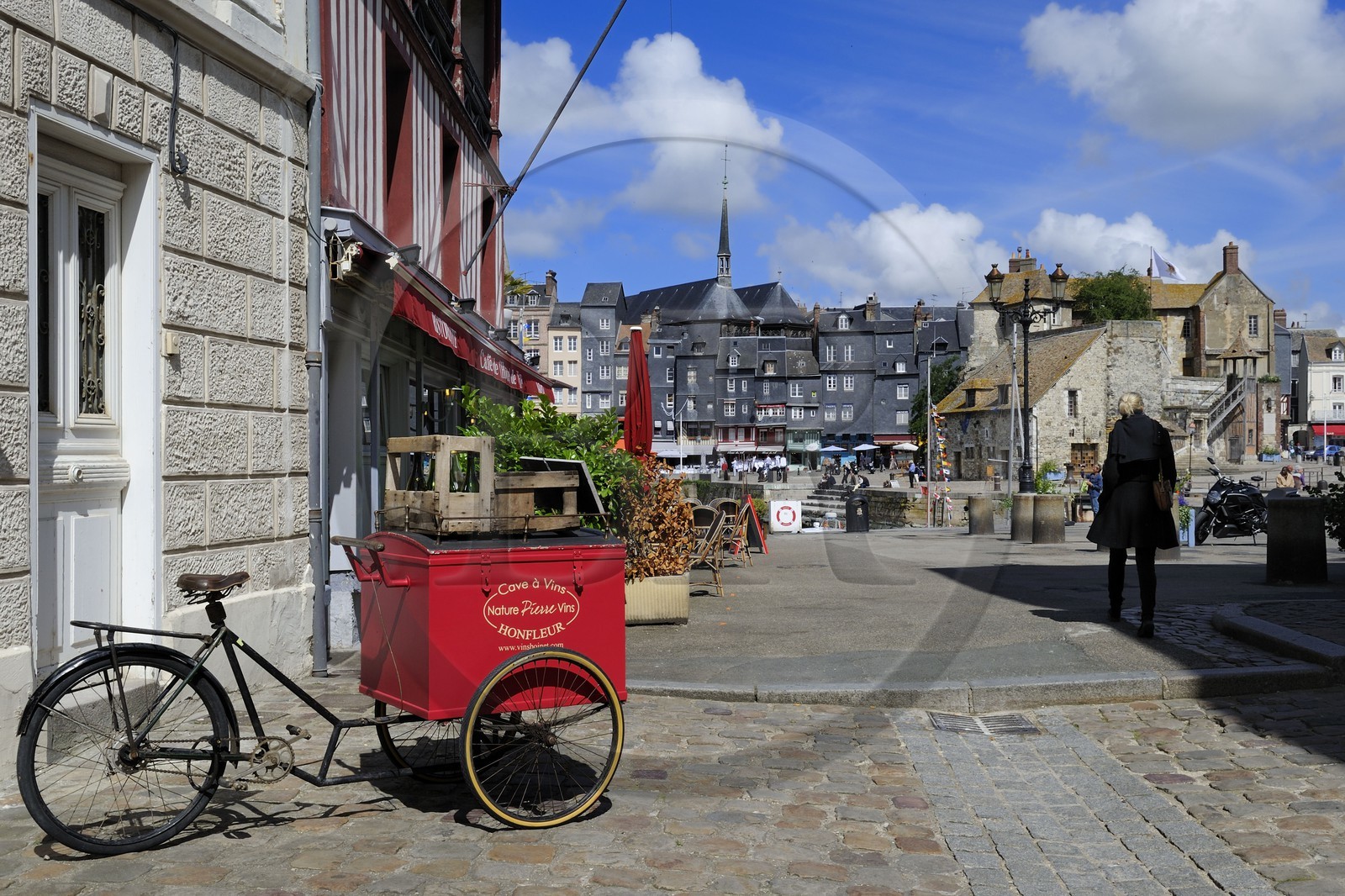 France, Calvados, Honfleur, the Lieutenance of the Vieux-Bassin (Old Basin) from the Quarantaine quay