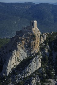 France, Aude (11), Pays Cathare, le château de Quéribus (vue aérienne)