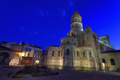 France, Haute Loire, Brioude, the Basilica of Saint-Julien de Brioude in Auvergne Romanesque style, the apse