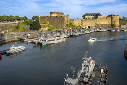 France, Finistère, Brest, the arsenal, the military port is a naval base of the French Navy, the castle which houses the National Maritime Museum at the mouth of the Penfeld river