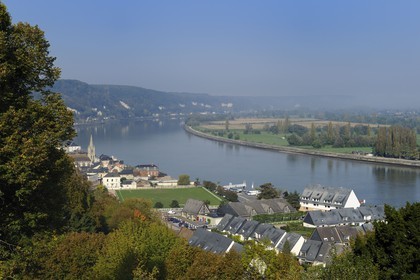 France, Seine-Maritime (76), le village de La Bouille en bordure de Seine