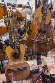 Italy, Liguria, Genoa, alley of the old historic center, the music store and luthier A Ca Do Dria