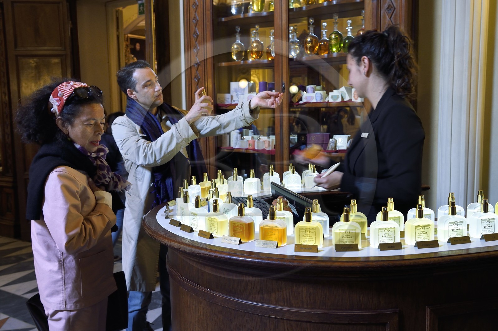 Italie, Toscane, Florence, centre historique classé Patrimoine Mondial de l'UNESCO, Officina profumo, farmaceutica di Santa Maria Novella, ancienne officine d'apothicaire italienne devenue une maison de parfum et de soins corporels, eau de cologne