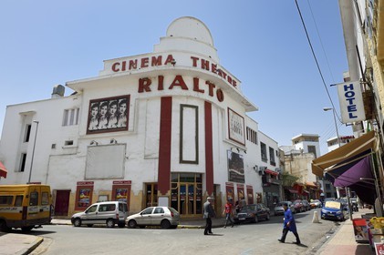 Maroc, Casablanca, le Cinema Rialto rue Mohamed-El-Qorri construit en 1929 par l'architecte Pierre Jabin