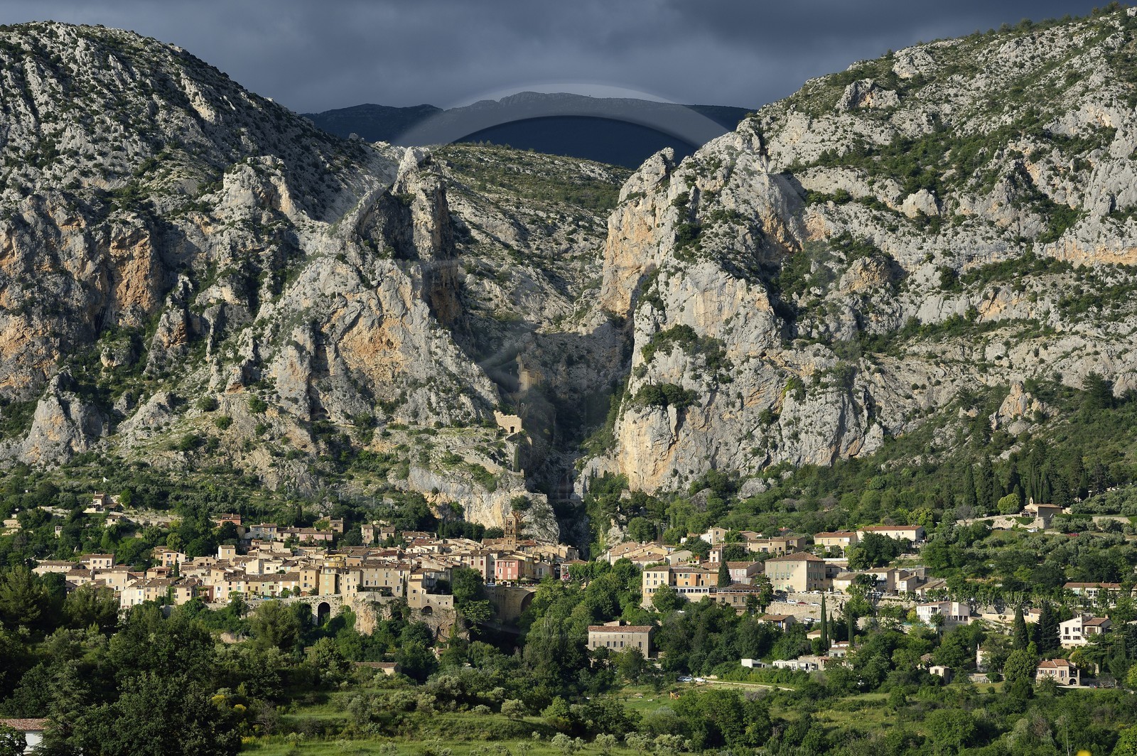France, Alpes-de-Haute-Provence (04), Parc Naturel Régional du Verdon, Moustiers-Sainte-Marie, labellisé Les Plus Beaux Villages de France