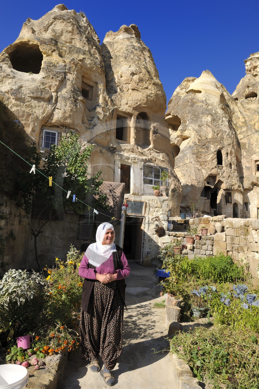 Turkey, Central Anatolia, Nevsehir Province, Cappadocia listed as World Heritage by UNESCO, Urgup, old troglodytic houses