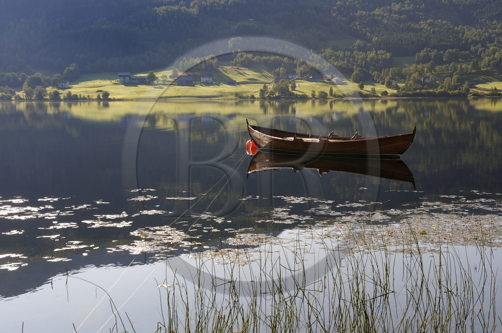Norvège, Hordaland, lac d'Oppheim au nord de Voss