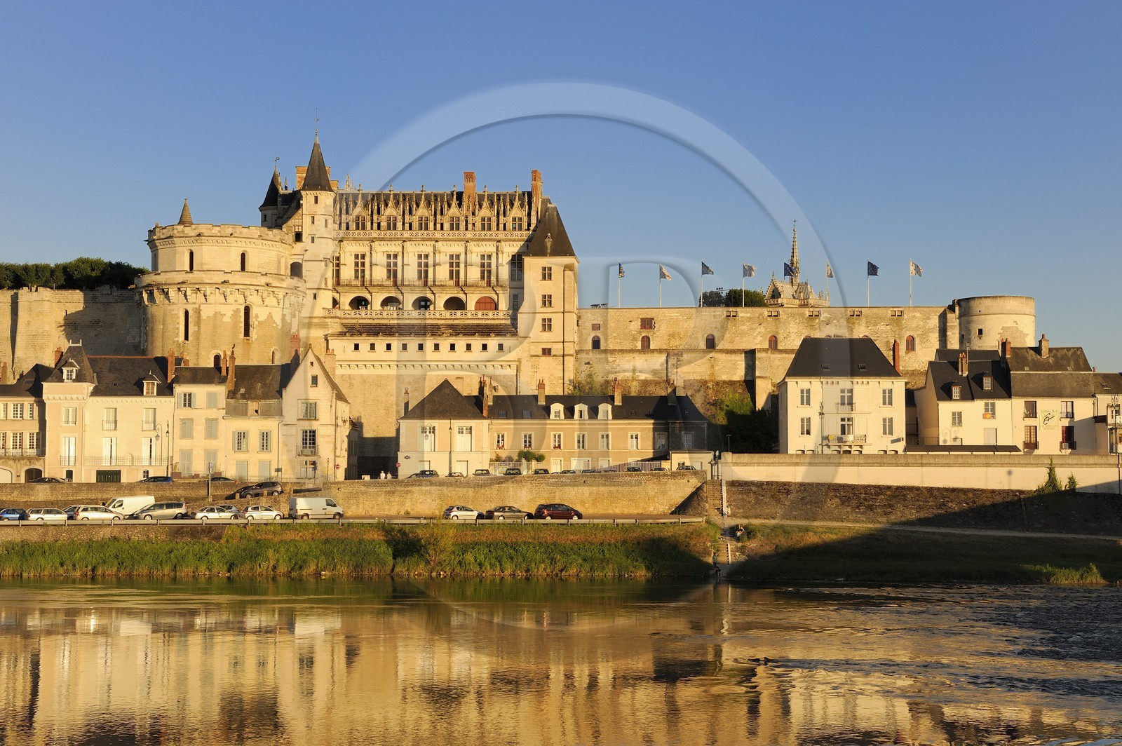 France, Indre et Loire (37), Vallée de la Loire classée Patrimoine mondial de l'UNESCO, château d'Amboise surplombant la Loire