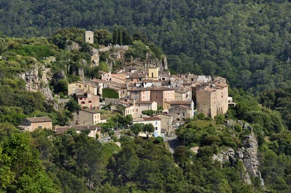France, Var (83), La Dracénie, village de Châteaudouble surplombant les gorges sur la Nartuby
