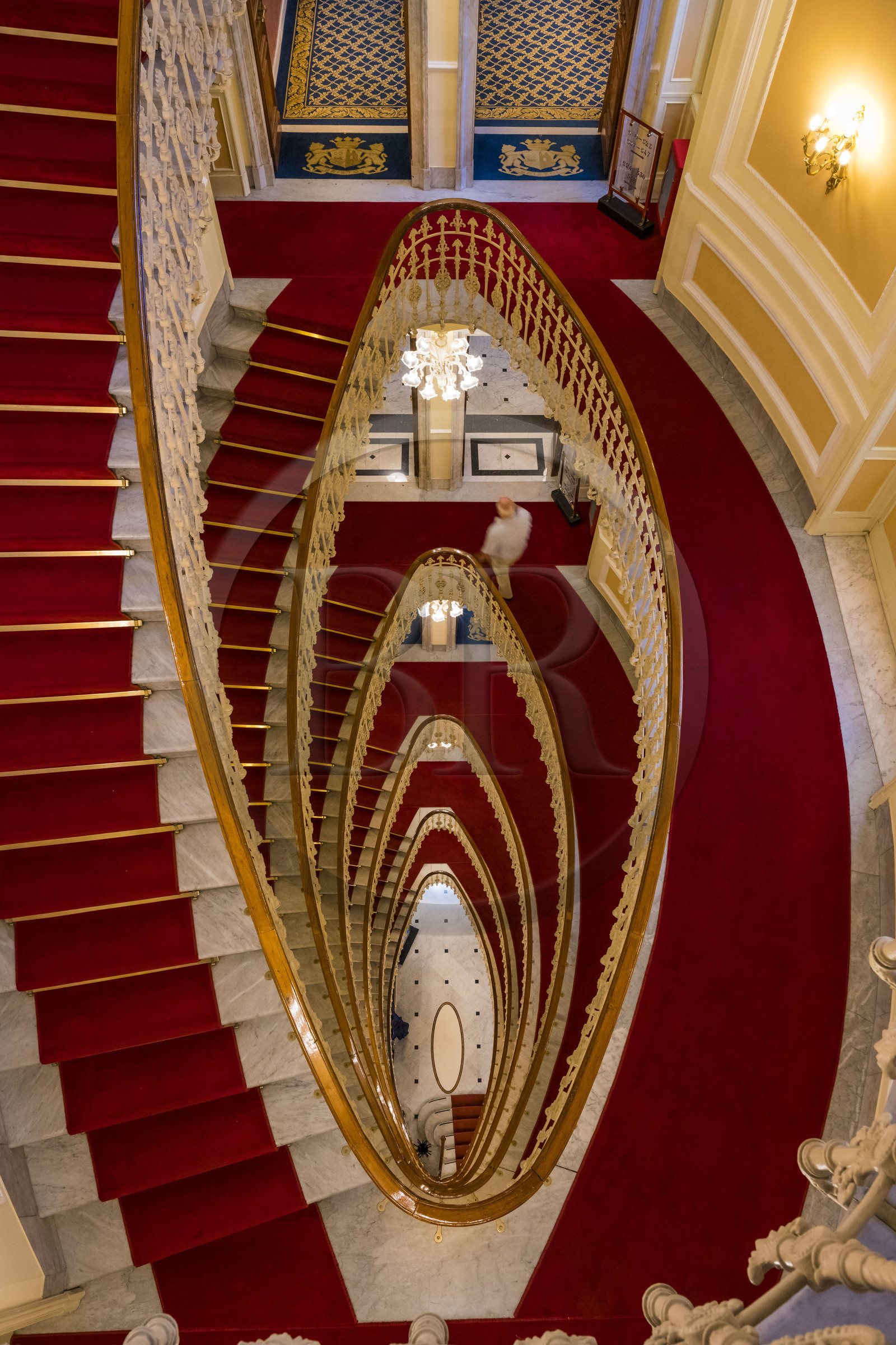 Italie, Ligurie, Gênes, le grand escalier du Hotel Bristol Palace