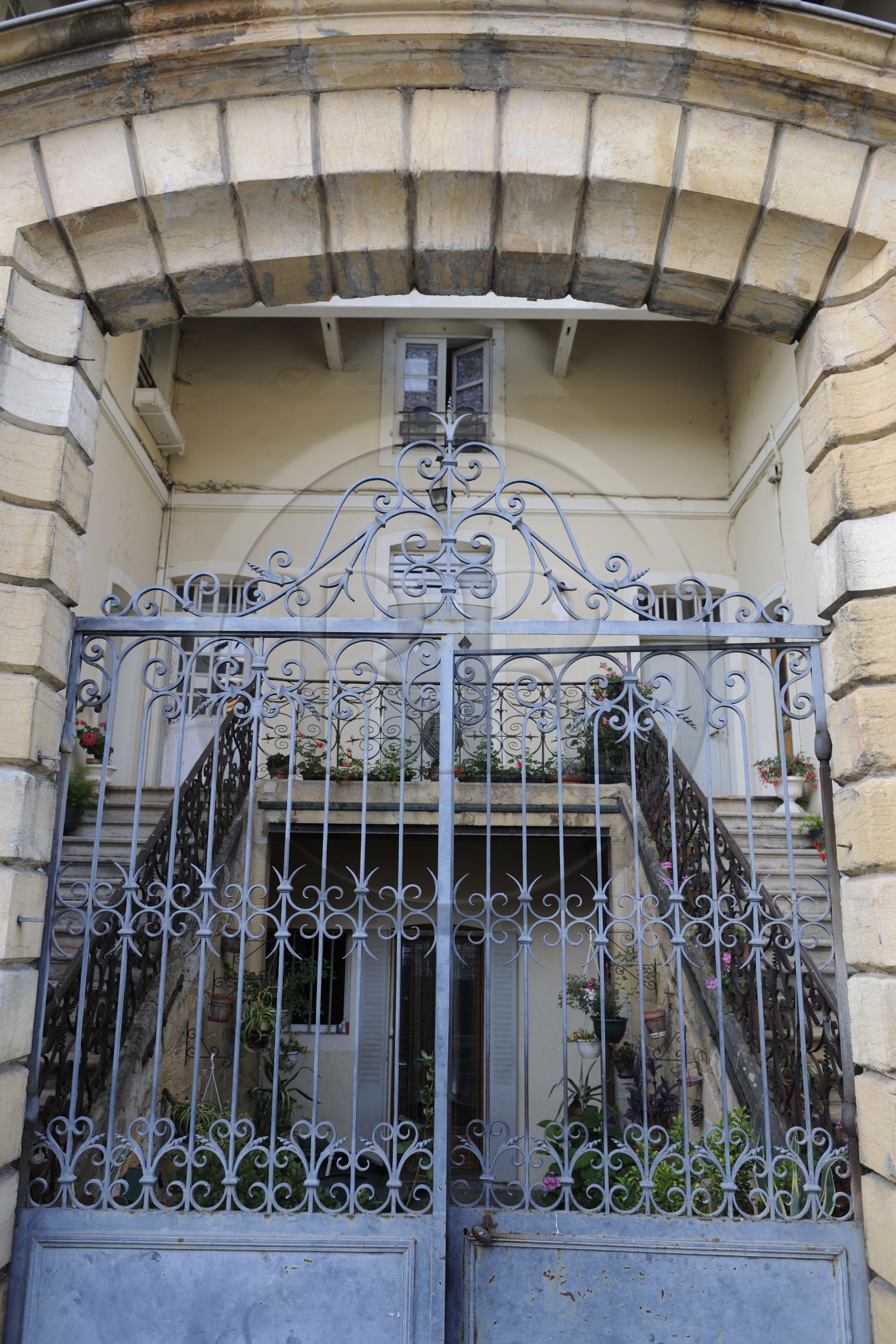 France, Saône et Loire (71), Cluny, hotel particulier de la vieille ville rue Aucaigne