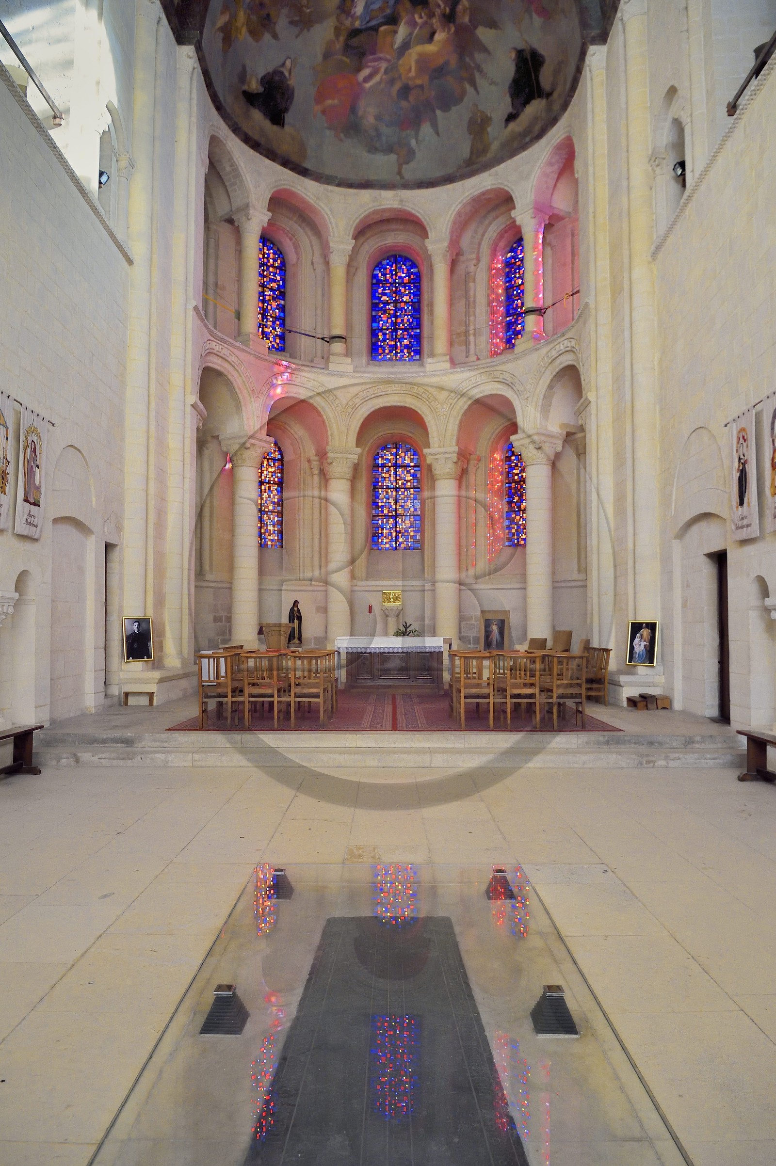 France, Calvados (14), Caen, l'Abbaye-aux-Dames, le tombeau de Mathilde de Flandres dans le choeur de l'église abbatiale de la Trinité