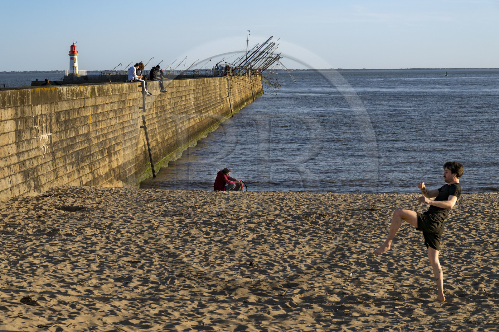 France, Loire-Atlantique (44), Estuaire de la Loire, Saint-Nazaire, le Quai de la Jetée au bout de la Grande Plage France, Loire-Atlantique (44), Estuaire de la Loire, Saint-Nazaire, le Quai de la Jetée au bout de la Grande Plage