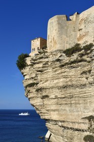France, Corse du Sud, Bonifacio, the old town or Upper Town perched on limestone cliffs more than 60 meters high