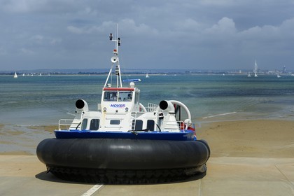 United Kingdom, England, Hampshire, Isle of Wight, Ryde, ferries from Southsea Portsmouth (in the background) to Ryde with the hovercraft (air-cushion vehicle, ACV) from Hover
