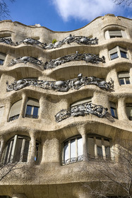 Spain, Catalonia, Barcelona, Eixample district, Passeig de Gracia, Pedrera or Casa Mila (1905-1910) by the Catalan modernist architect Antoni Gaudi, UNESCO World Heritage site, wrought iron balcony and balustrade
