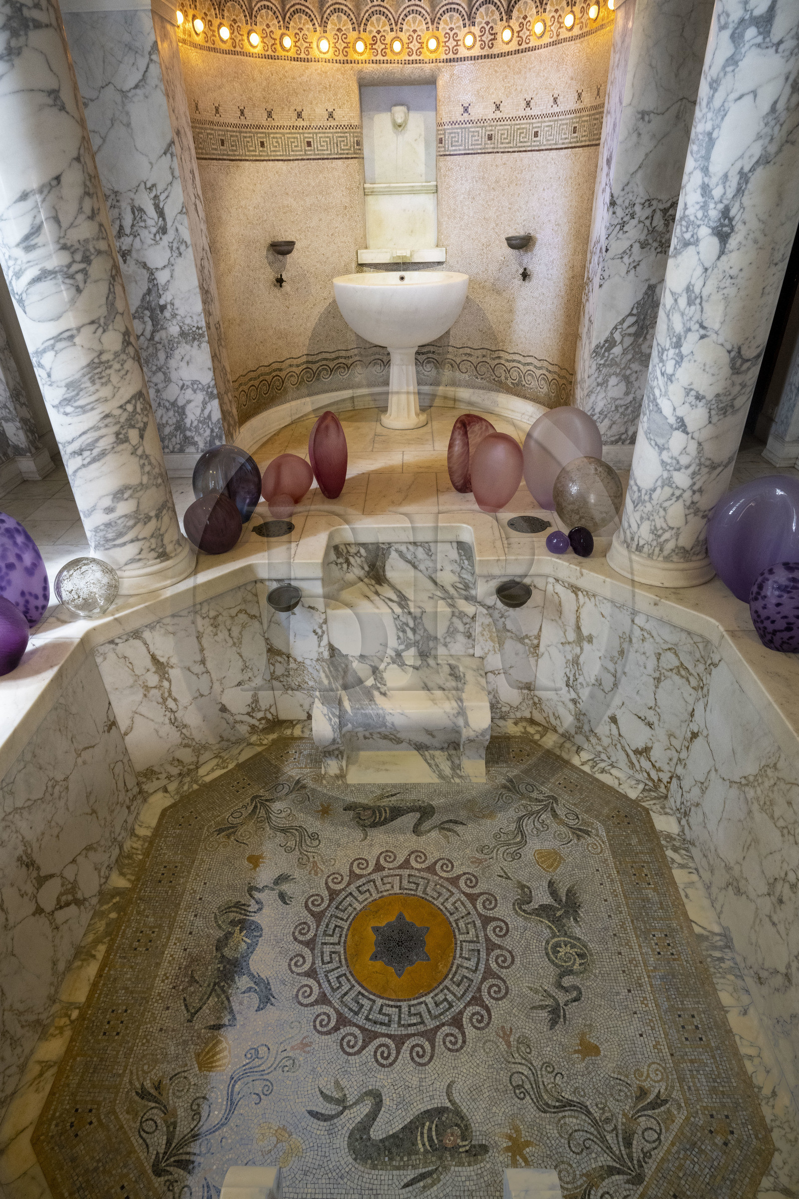 France, Alpes-Maritimes (06),  France, Alpes Maritimes (06), Beaulieu sur Mer, villa Kerylos de style neo-grec construite en 1908 par architecte Emmanuel Pontremoli, le Balaneion dédié aux naiades