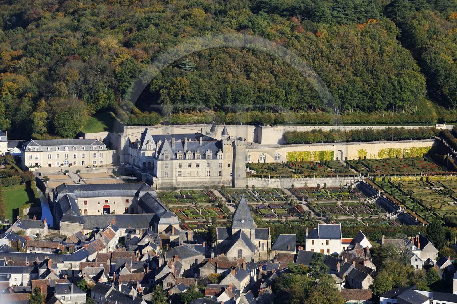 France, Indre-et-Loire (37), Vallée de la Loire classée Patrimoine Mondial de l' UNESCO, le château et les jardins de Villandry (vue aérienne)