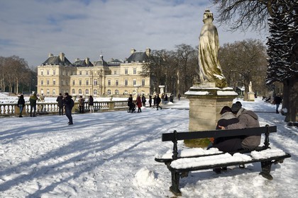 France, Paris (75), quartier Saint-Michel, le jardin du Luxembourg, le palais du Sénat