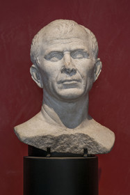 France, Bouches du Rhone, Arles, musée départemental Arles antique, alleged portrait of Julius Caesar (mid-1st century BC) found during excavations in the Rhone in 2007