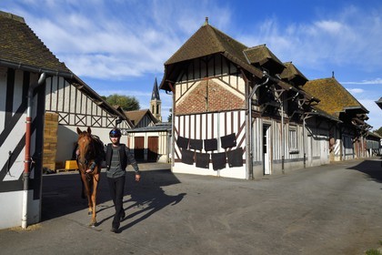 France, Calvados (14), Pays d'Auge, Deauville, Hippodrome de Deauville-La Touques, les écuries