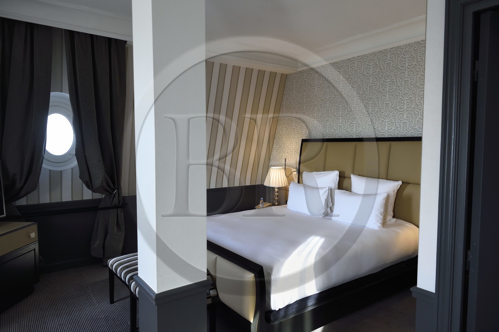 France, Calvados (14), Pays d'Auge, la côte Fleurie, Cabourg, le Grand Hotel, chambre sous les toits France, Calvados (14), Pays d'Auge, la côte Fleurie, Cabourg, le Grand Hotel, chambre sous les toits