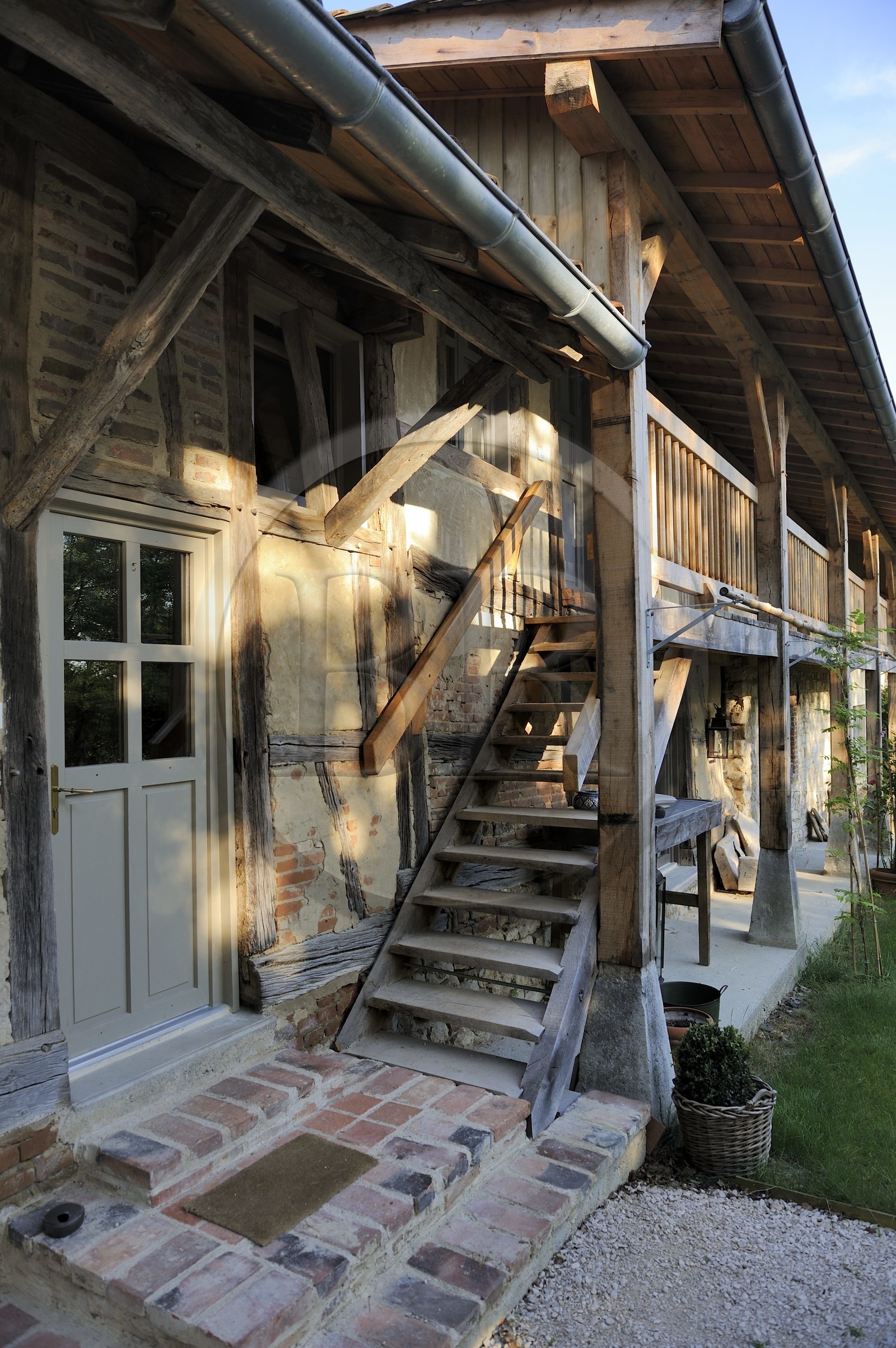 France, Saône et Loire (71), Bruailles, chambres d'hôtes La Ferme de Marie-Eugénie, ferme traditionnelle bressane