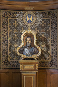France, Oise, Chantilly, the castle of Chantilly, the Condé museum, wax bust of Henri IV king of France in the gallery of Psyche