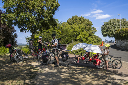 France, Maine-et-Loire, Loire valley listed as World Heritage by UNESCO, Saumur, cycling on the banks of the Loire, BIKE PACK by Clémence and Jérémy with their 4 daughters (7, 5, 5 years old and 20 months old)