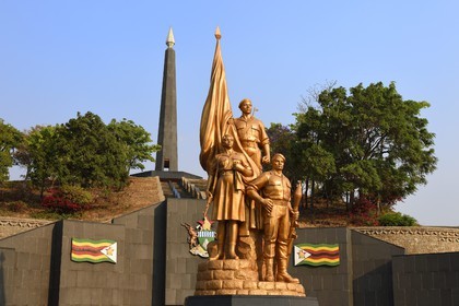 Zimbabwe, Harare, cimetière et le monument national pour commémorer la guérilla du Front patriotique tués pendant la guerre du Bush de Rhodésie du Sud, la statue du soldat inconnu