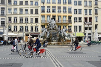 France, Rhône (69), Lyon, site historique classé Patrimoine Mondial de l'UNESCO, Place des Terreaux, la Fontaine de Bartholdi