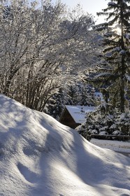 Suisse, Canton de Vaud, Villars sur Ollon, chalet sous la neige