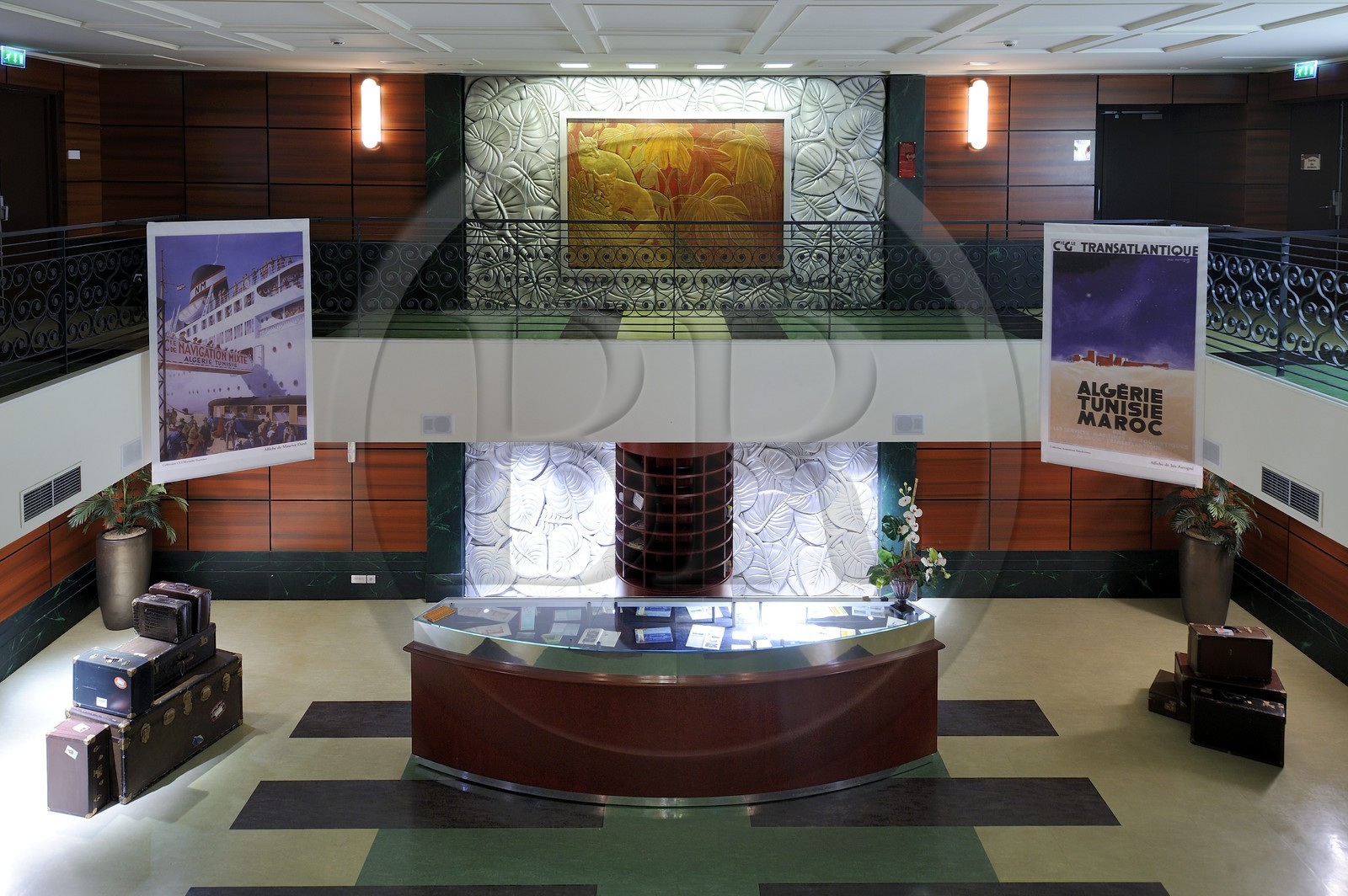 France, Loire-Atlantique (44), port de Saint-Nazaire, Escal'Atlantic dans l'ancienne base sous-marine fait revivre le monde des transatlantiques, hall d'embarquement de style Art Déco