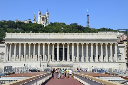France, Rhone, Lyon, historical site listed as World Heritage by UNESCO, Vieux Lyon (Old Town), footbridge on the Saone river leading to the courthouse and the Notre Dame de Fourviere in the background