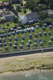 United Kingdom, England, Hampshire, Isle of Wight, Bembridge, beach huts (aerial view)
