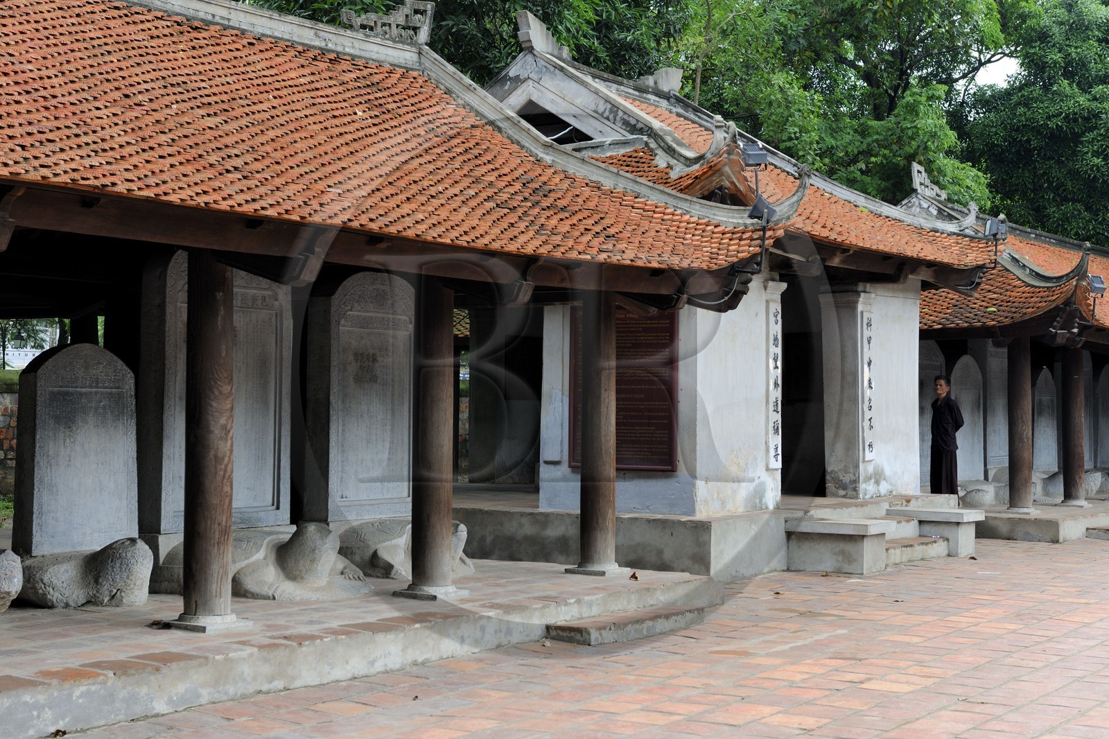 Vietnam, Hanoï, temple Van Mieu (temple de la Littérature) dédié à Confucius construit en 1070, stèles des Docteurs