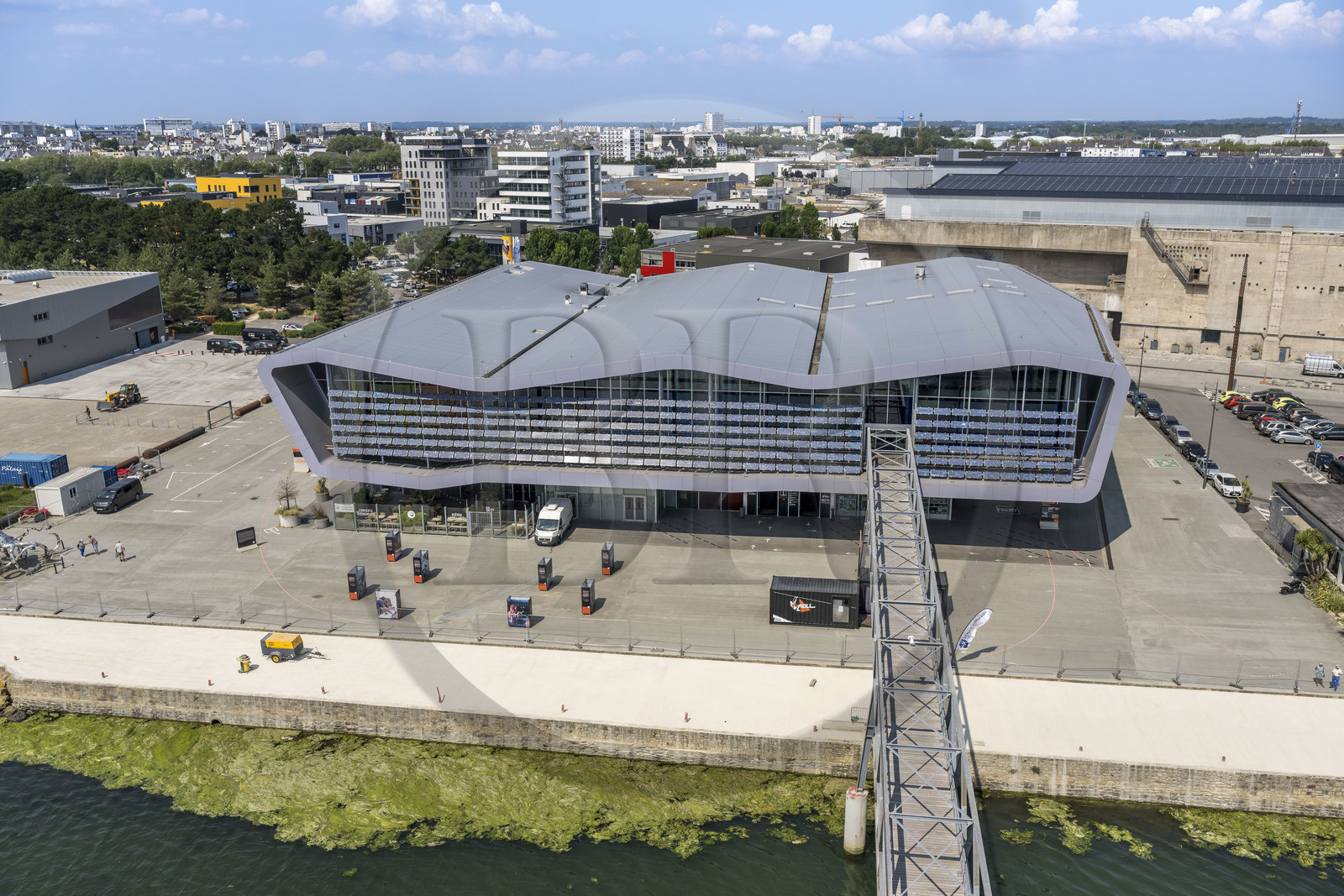 France, Morbihan (56), Lorient, Lorient La Base, ancienne base de sous-marins construite par les Allemands durant la Seconde Guerre mondiale,  Cité de la Voile Eric Tabarly