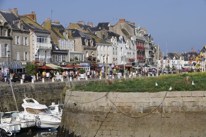 France, Loire-Atlantique (44), Le Croisic, le port à marée basse